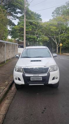 TOYOTA HILUX 3.0 SRV 4X4 CD 16V TURBO INTERCOOLER DIESEL 4P AUTOMÁTICO TOYOTA HILUX 3.0 SRV 4X4 CD 16V TURBO INTERCOOLER DIESEL 4P AUTOMÁTICO
